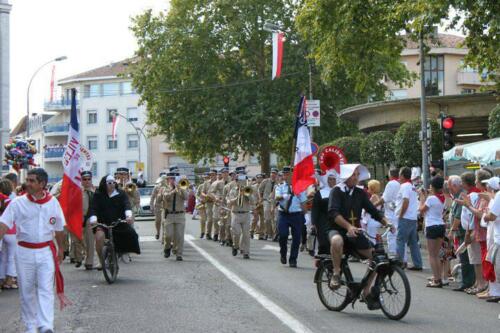 Deguisement 2010 - Gendarmes à Saint Tropez